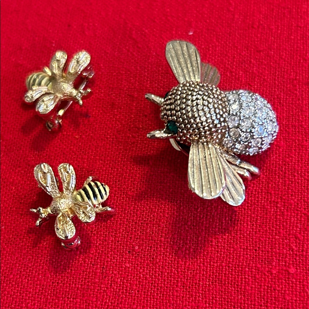 Gold and Crystal Bee Brooch Set